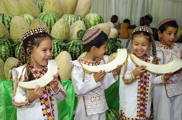 Праздник дыни в туркменистане