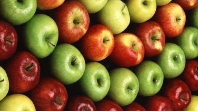 Хозяйкам на заметку: как правильно следует хранить свежевыжатый яблочный сок