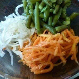Салат из спаржевой фасоли и корейской моркови