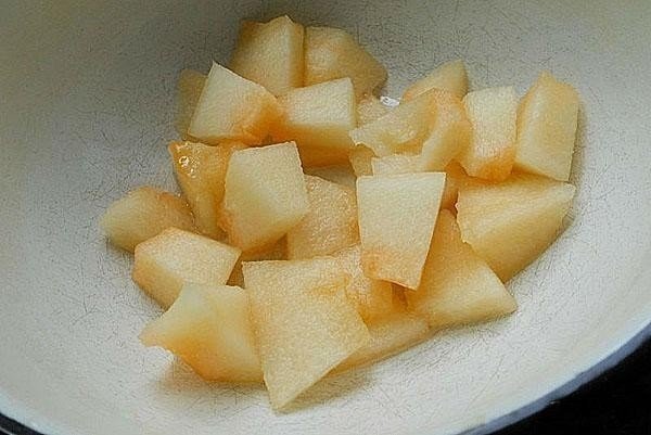 Нарезка картофеля на солянку
