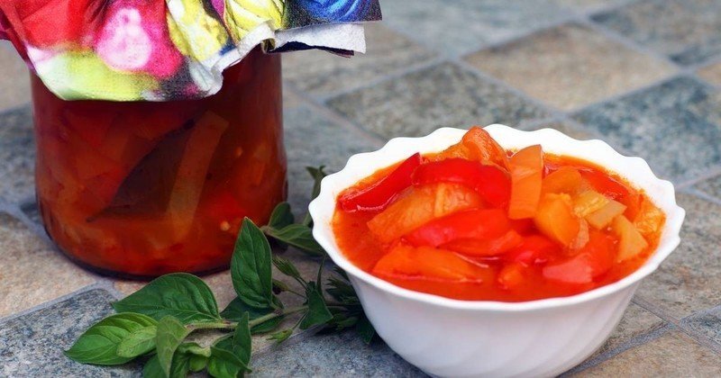 Лечо из болгарского перца с помидорами и морковью и луком