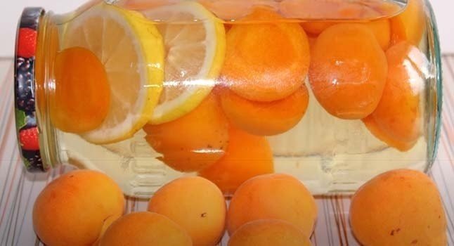 Компот абрикосы апельсин и лимон
